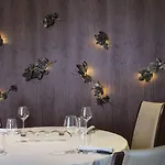De Clochemerle - & Restaurant Gastronomique Etoile Vaux-en-Beaujolais