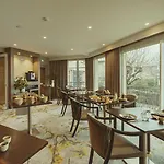 De Clochemerle - & Restaurant Gastronomique Etoile Vaux-en-Beaujolais