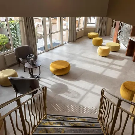 Hotel De Clochemerle, Privatif & Restaurant Gastronomique
