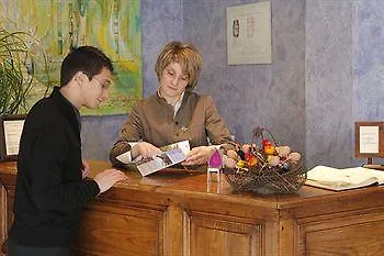 Hotel De Clochemerle, Privatif & Restaurant Gastronomique Vaux-en-Beaujolais