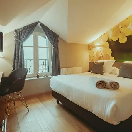 Hotel De Clochemerle, Privatif & Restaurant Gastronomique 3*